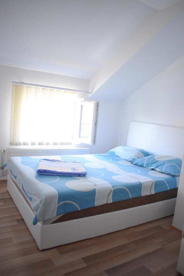 Apartments Holiday Vranje Exteriör bild