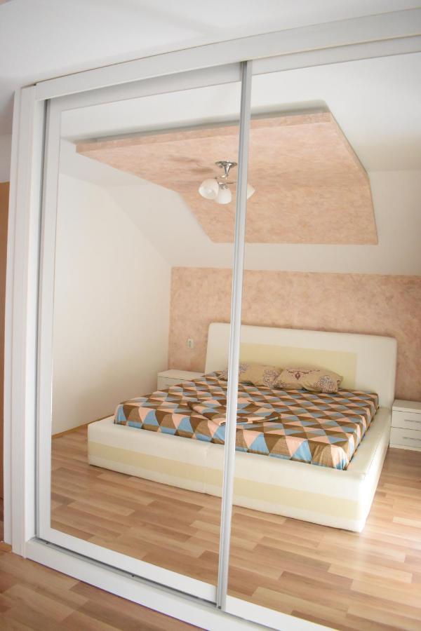 Apartments Holiday Vranje Exteriör bild