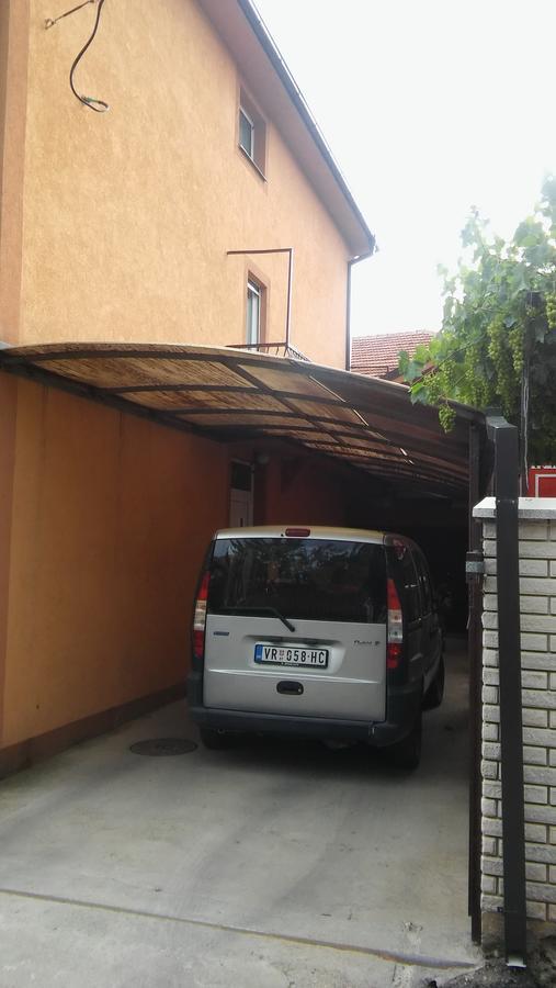 Apartments Holiday Vranje Exteriör bild